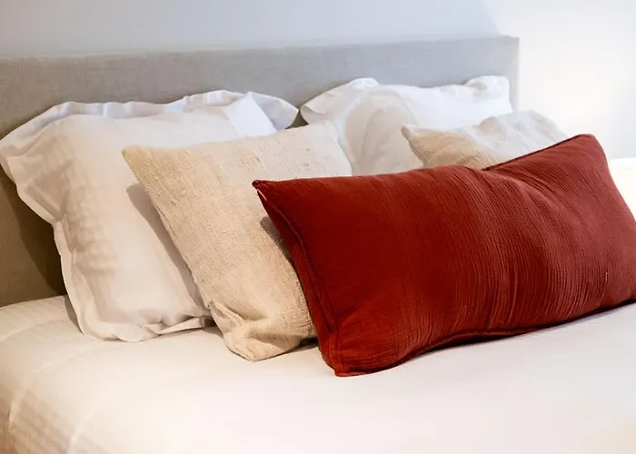 Huswell - Stylish In The Vibrant Heart Of *