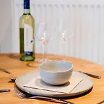 Stylish In The Vibrant Heart Of Appartement *