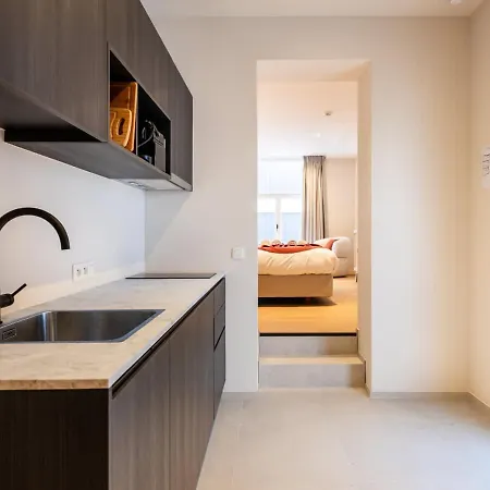 Apartment Huswell - Stylish In The Vibrant Heart Of