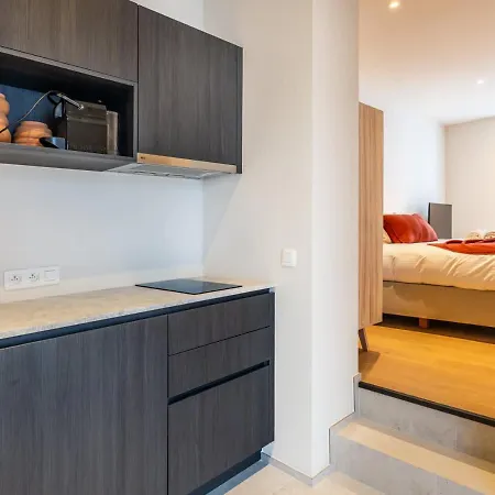 Apartment Huswell - Stylish In The Vibrant Heart Of