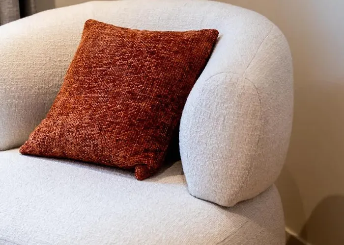 Huswell - Stylish In The Vibrant Heart Of Gand