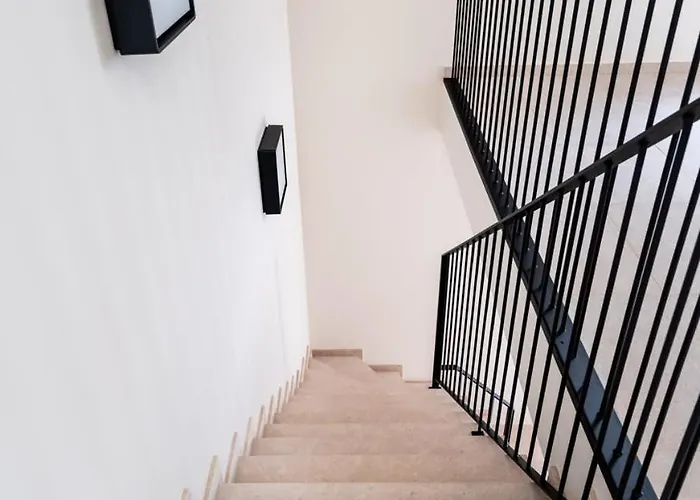 Apartment Huswell - Stylish In The Vibrant Heart Of